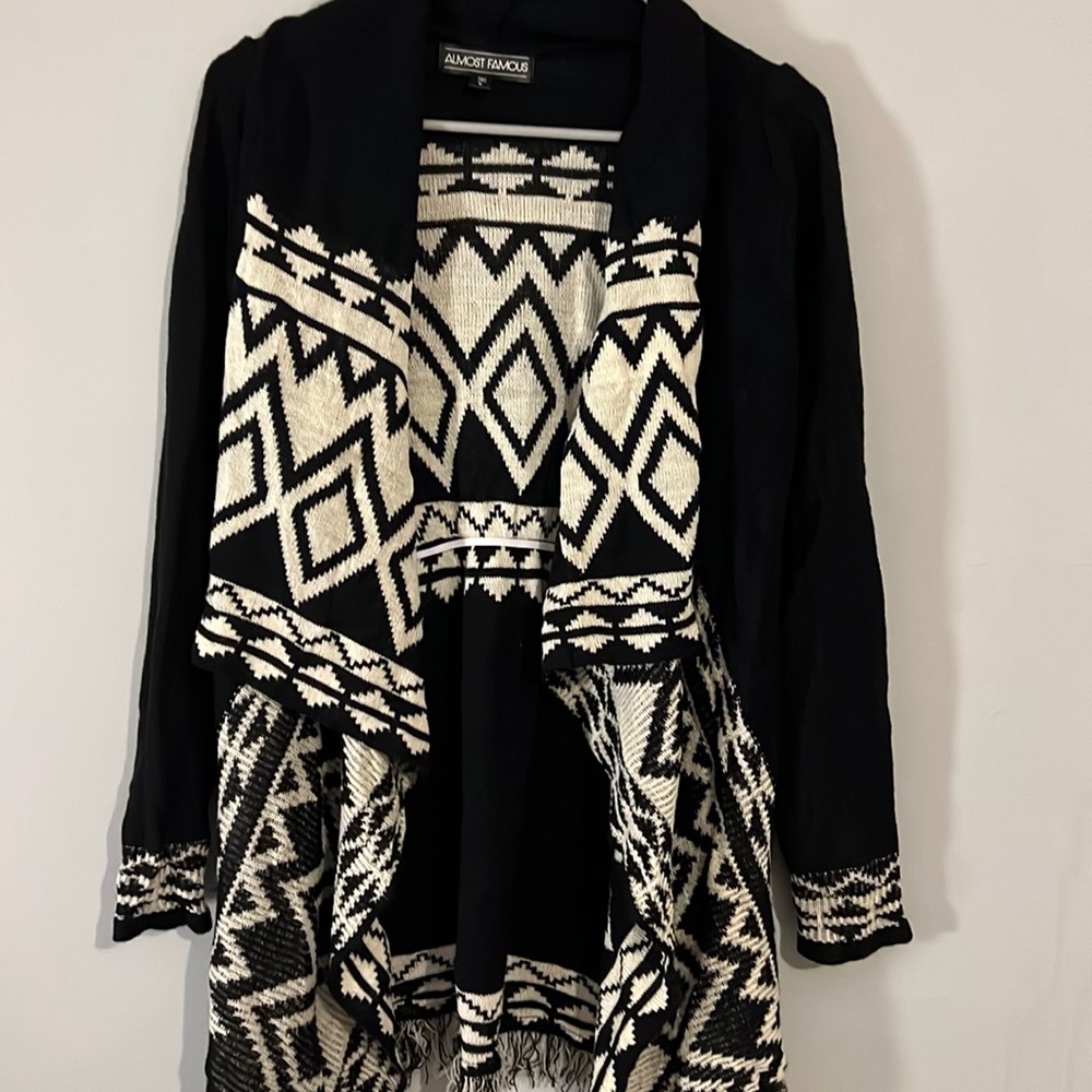 Black and cream Aztec cardigan. Large